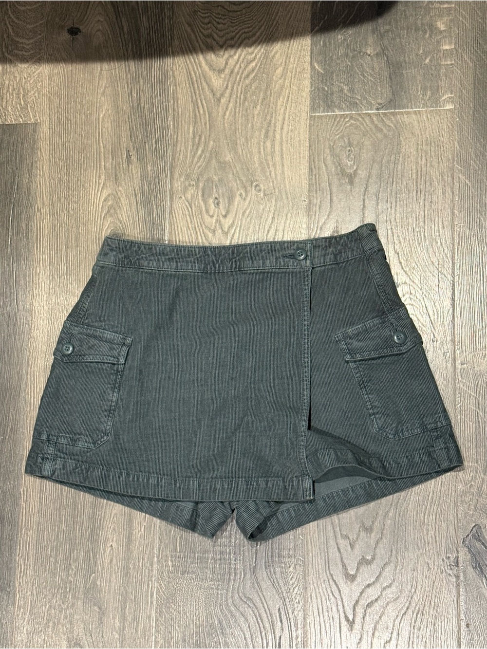 American Eagle Outfitters Green Corduroy Cargo Skort
